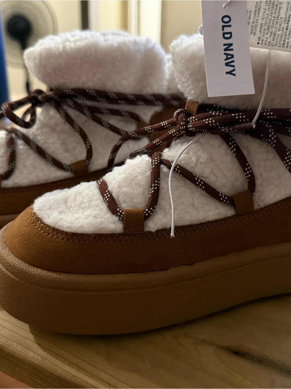 Old Navy Brown & White Sherpa Lace-Up Platform Winter Boots